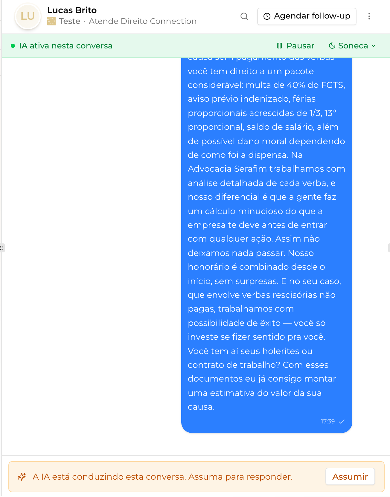 Barra de estado verde no topo da conversa, com o texto 'IA ativa nesta conversa' e os botões Pausar e Soneca